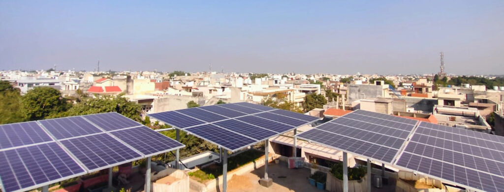 Rooftop-Solar-for-Home-Complete-Guide-1-1024x390
